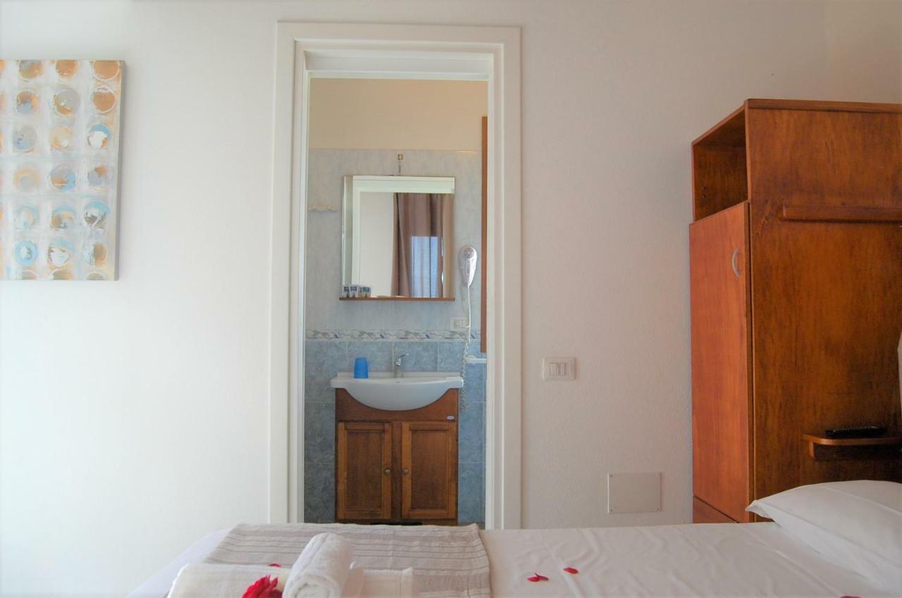 I Lentischi Aparthotel Villasimius Exteriör bild