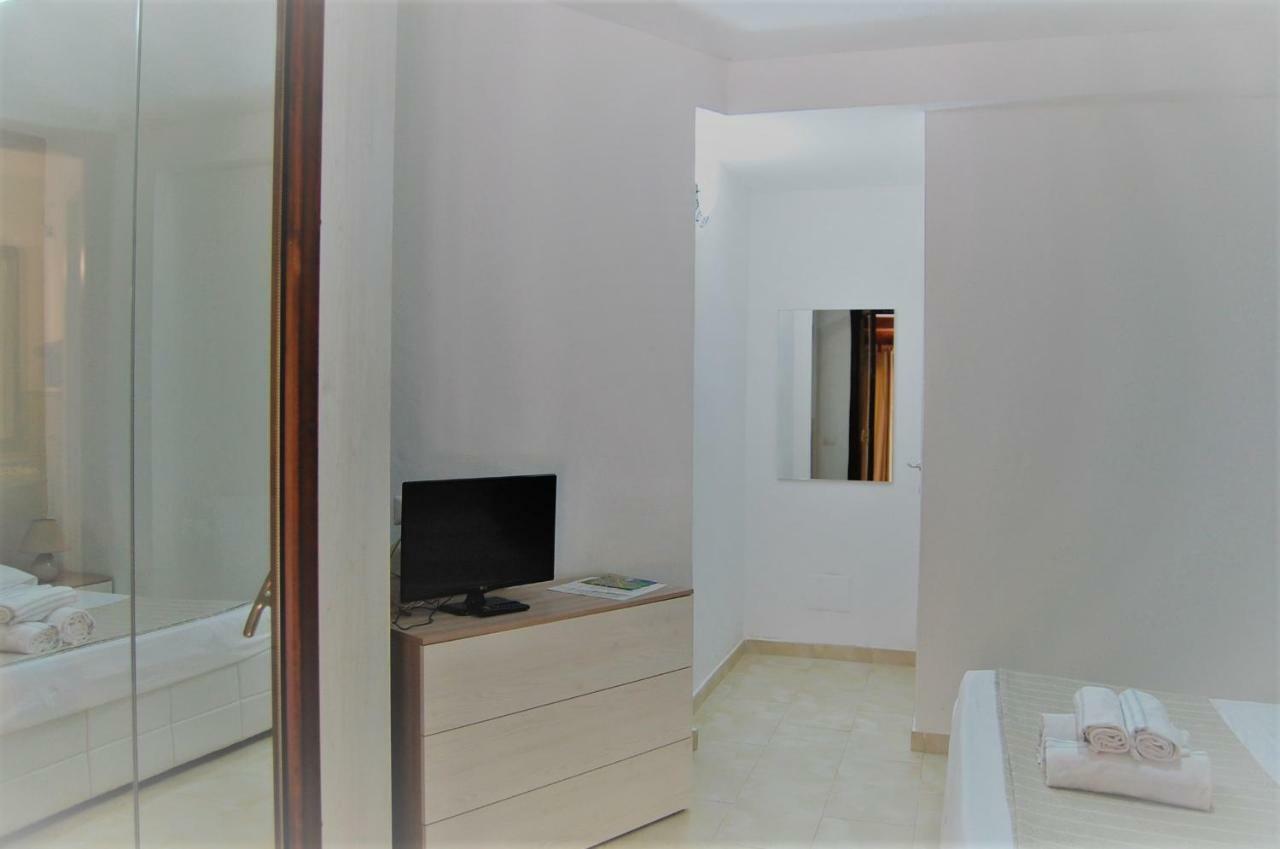 I Lentischi Aparthotel Villasimius Exteriör bild